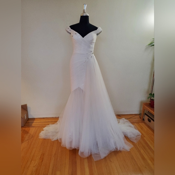 Jenny Packham Wedding Dress, BRAND NEW with tags. - Picture 4 of 15